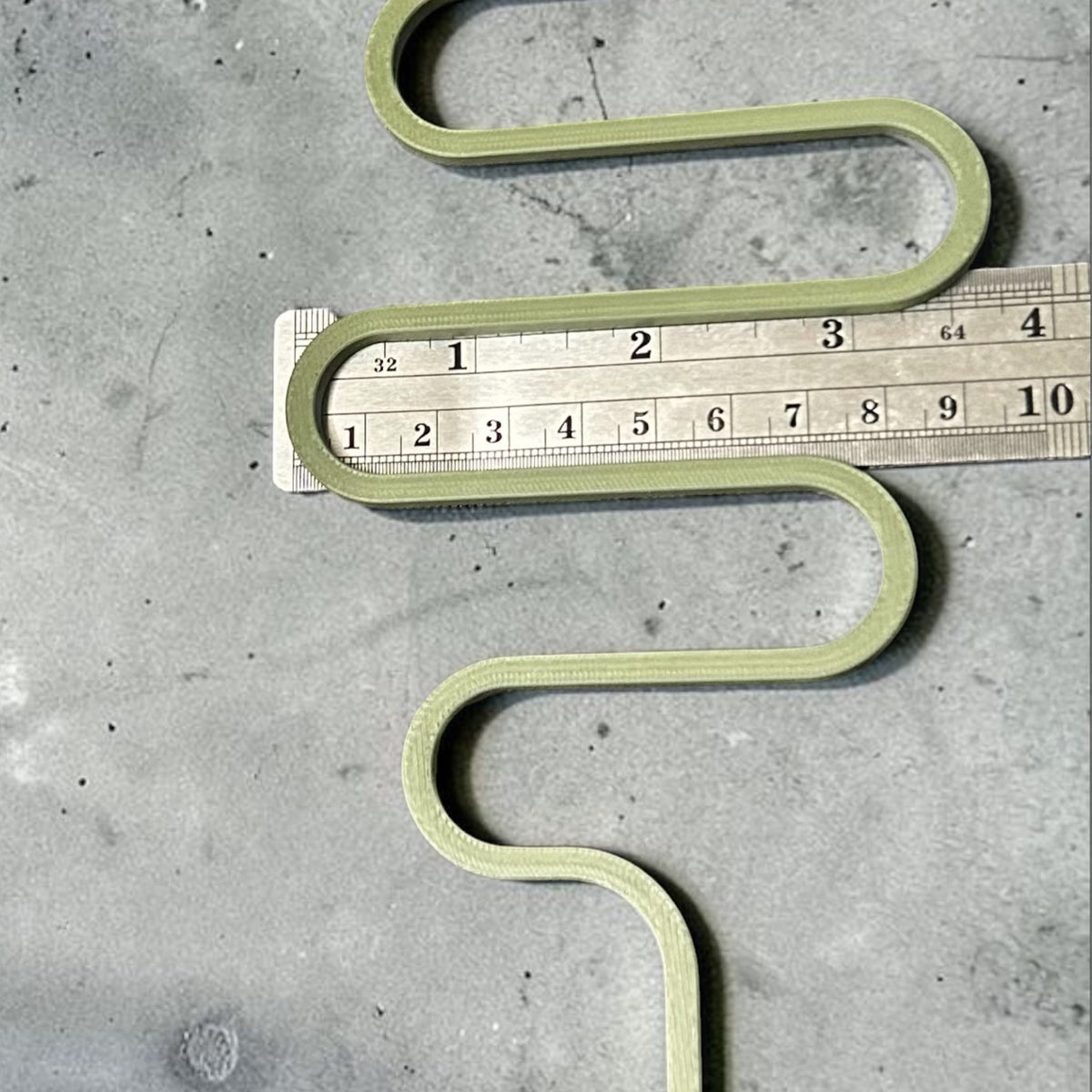 Squiggle Plant Trellis