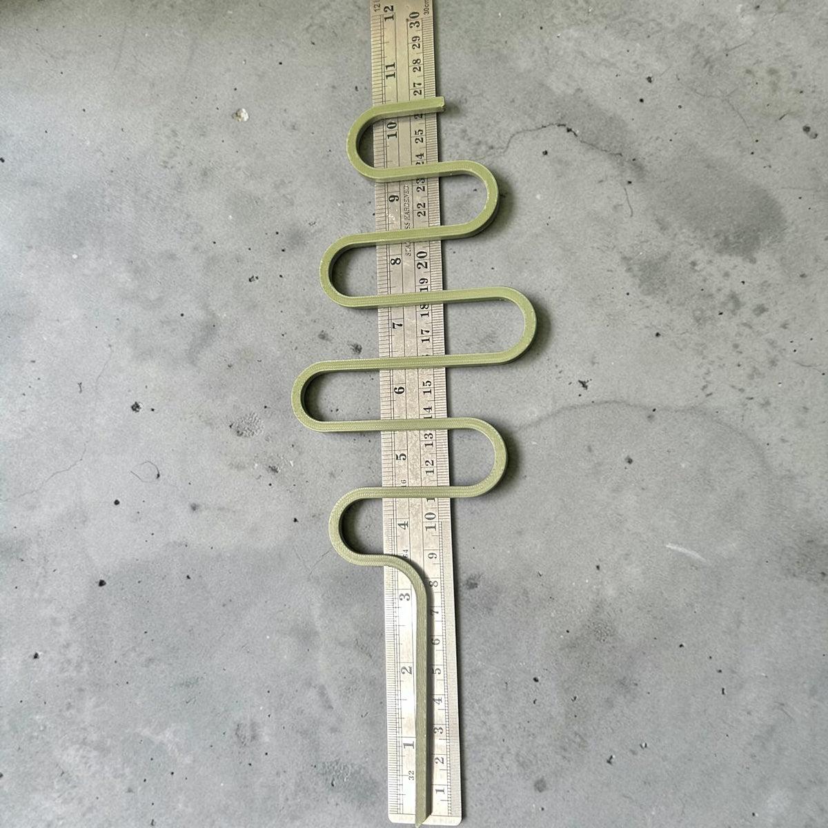 Squiggle Plant Trellis